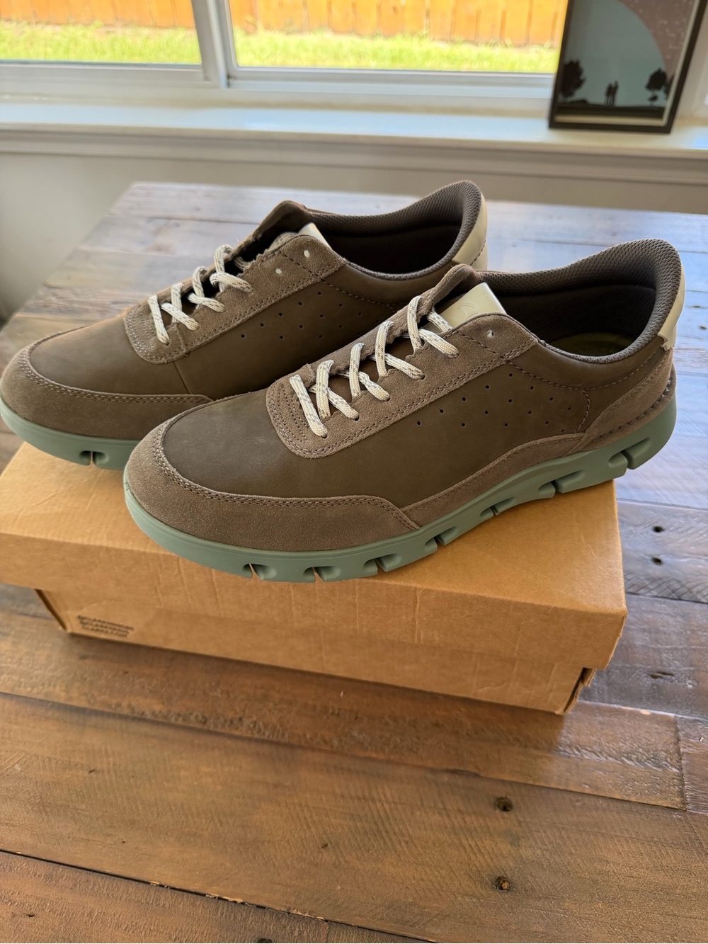 NWOT Clark’s Men's Nature x One Sneaker